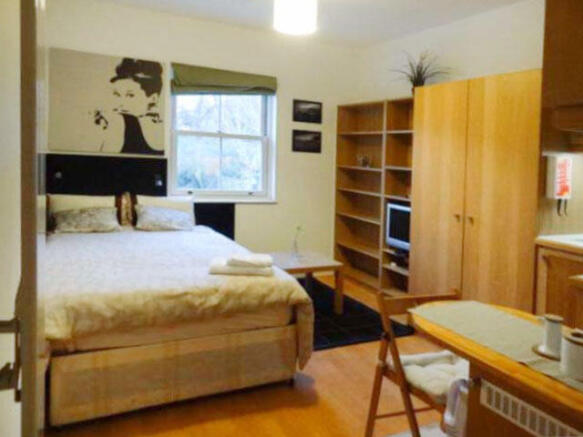 Studio flat for rent
