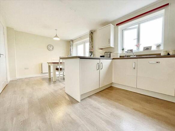 Dining kitchen