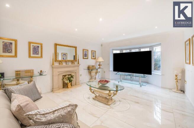 Oakwood Avenue, Epsom