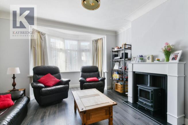 Chalgrove Avenue, Morden - SM4 5RB