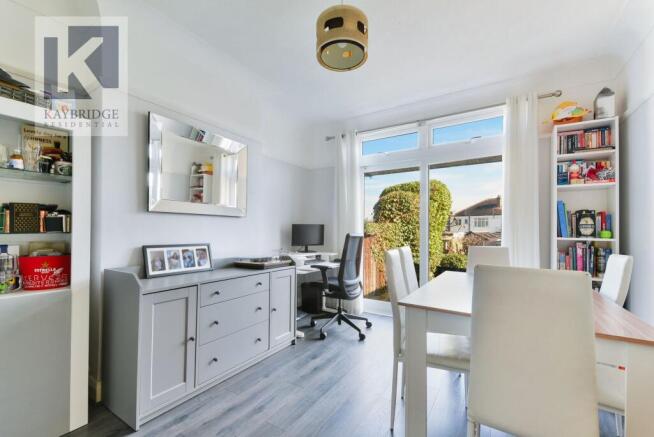 Chalgrove Avenue, Morden - SM4 5RB