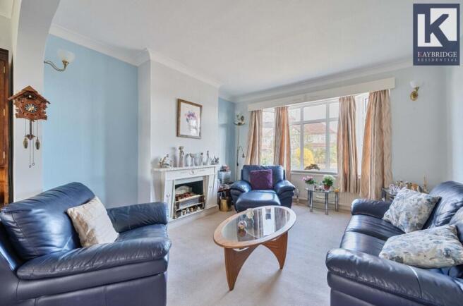 Walsingham Gardens, KT19 0LS