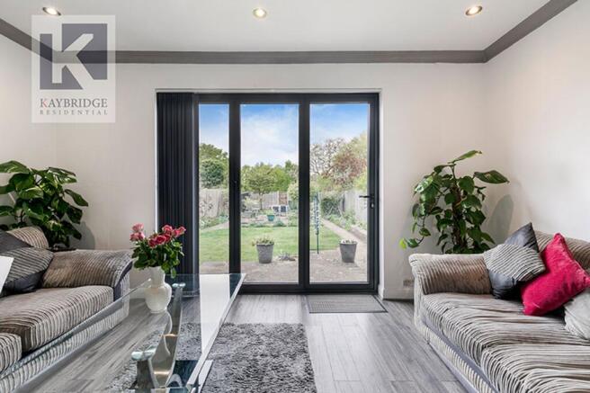 St. Clair Drive, Worcester Park - KT4 8UE