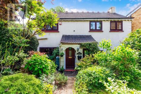 Old Bridge Lane, Epsom, KT17