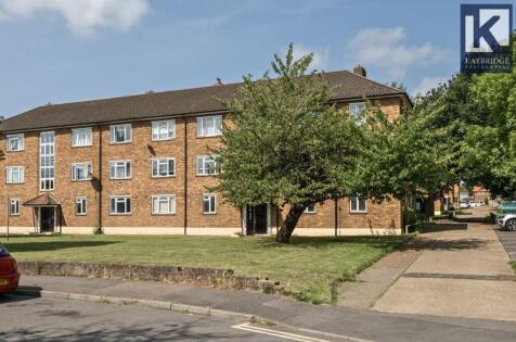 Ripon Gardens, Chessington, KT9