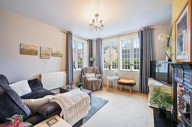 Ewell Court Grove, West Street KT17 1UX