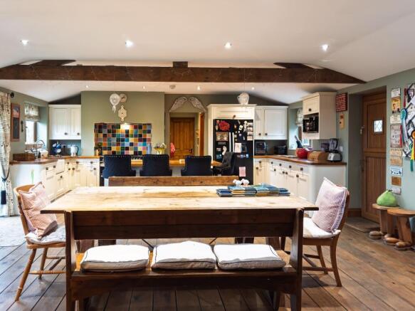 Dining kitchen