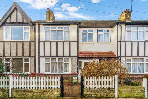 Chase Side Avenue, London, Wimbledon Chase, SW20 8LU