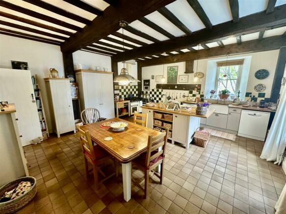 Kitchen / Dining Room