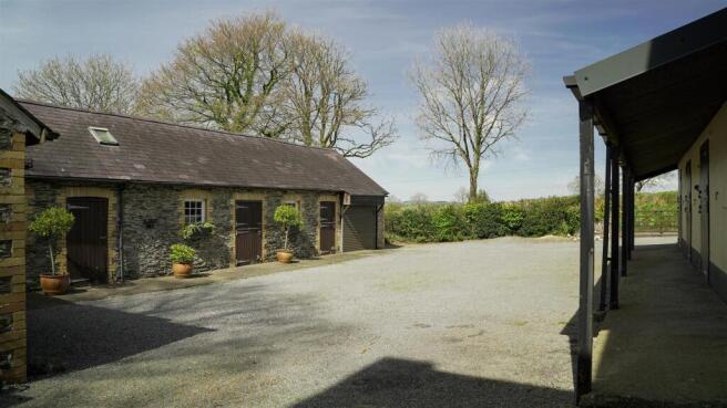 STONE AND-SLATE RANGE