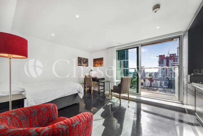 Living/Sleeping Area