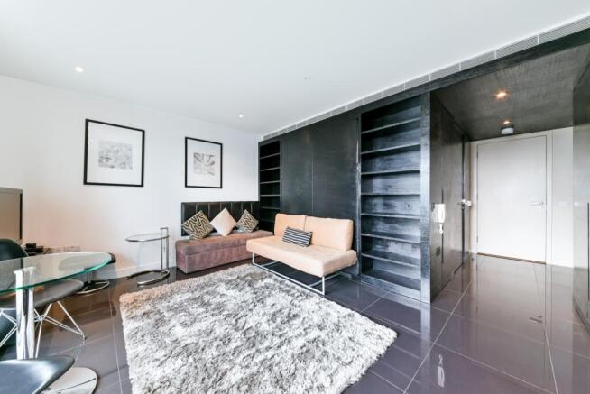 Living/Sleeping Area