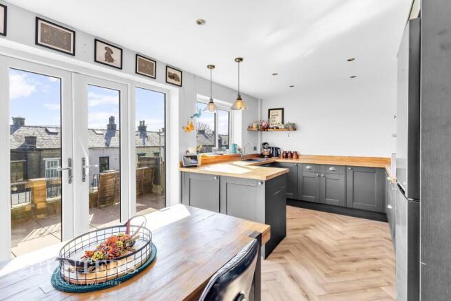Dining kitchen