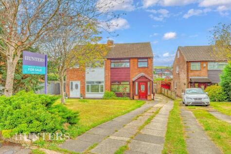 Pennine Drive, Milnrow, OL16 3HL