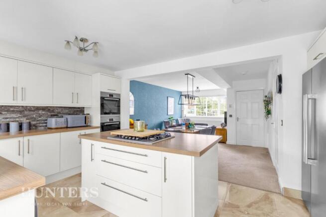Open plan dining kitchen and living