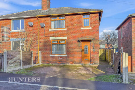 Whalley Avenue, Littleborough OL15 9HS