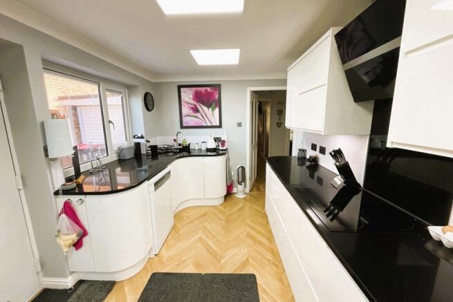 4 - Kitchen Edit