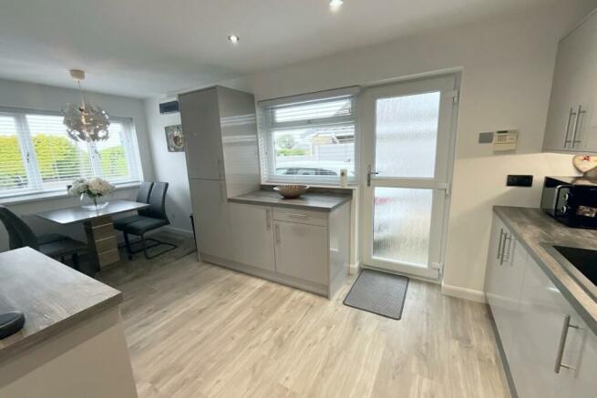 kitchen/dining room