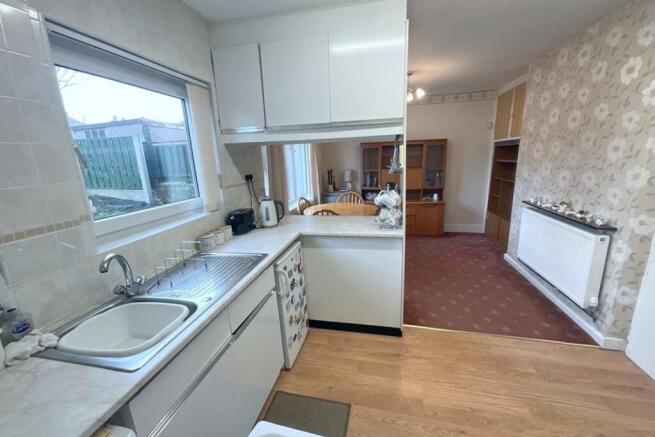 kitchen/dining room 