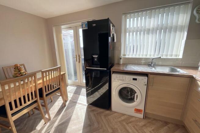 kitchen/dining room