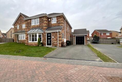 Fairfields Chase, Aston, Sheffield, S26 2HA