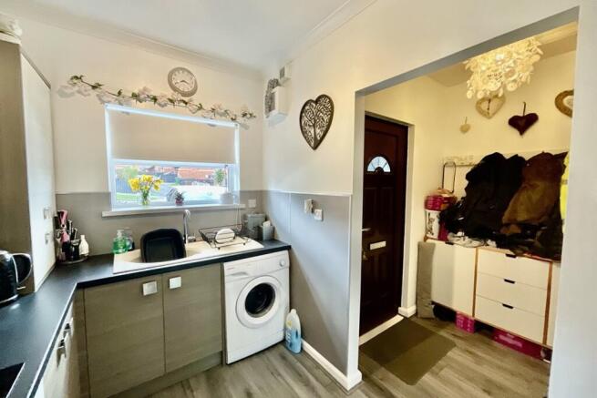 Kitchen Area / Porch