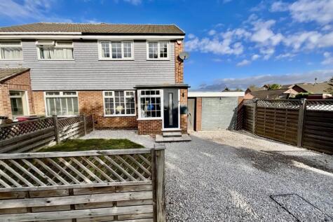 Chestnut Avenue, Killamarsh, Sheffield, Derbyshire, S21 1HN