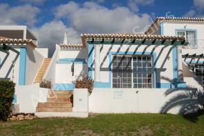 Photo of 2-bedroom, 2-bathroom single-level townhouse, on Quinta do Rosal Resort