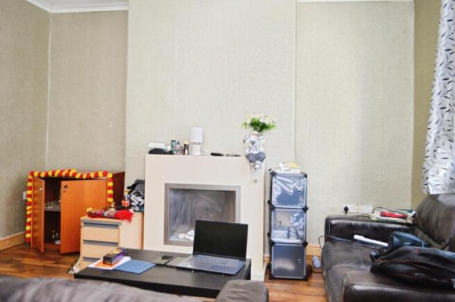 04b599cb-Lounge..JPG