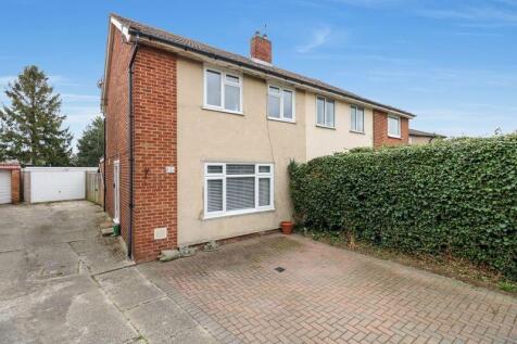 Field Close, Harlington