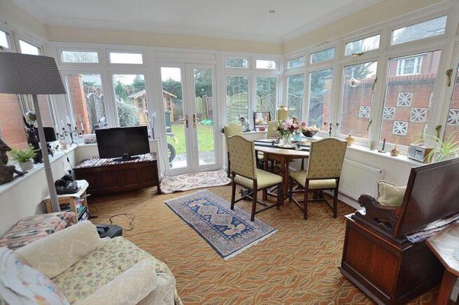 Garden/Dining Room