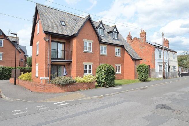 1 Bennetts Mill Close