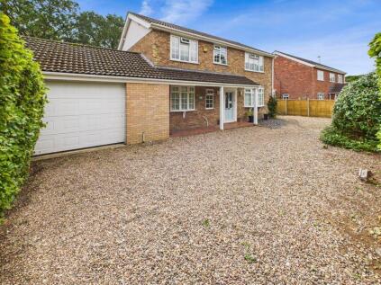 61 Woodland Drive, Woodhall Spa