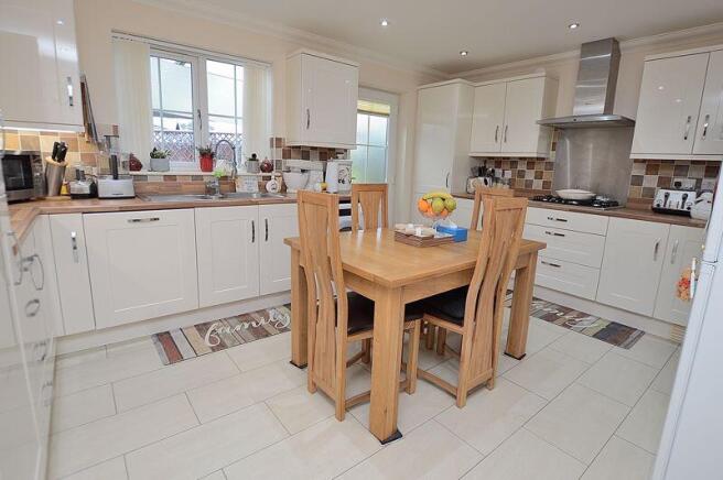 Kitchen/Breakfast Room