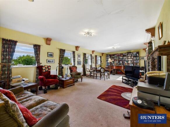 Living/Dining Room
