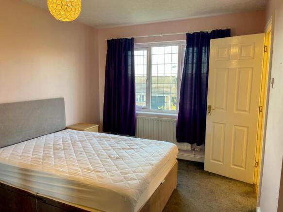 Bed 1.jpg