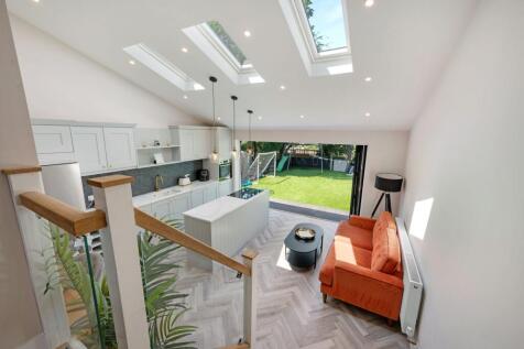 Lambton Road, Worsley, M28