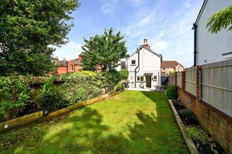 Barossa Road, Camberley, GU15