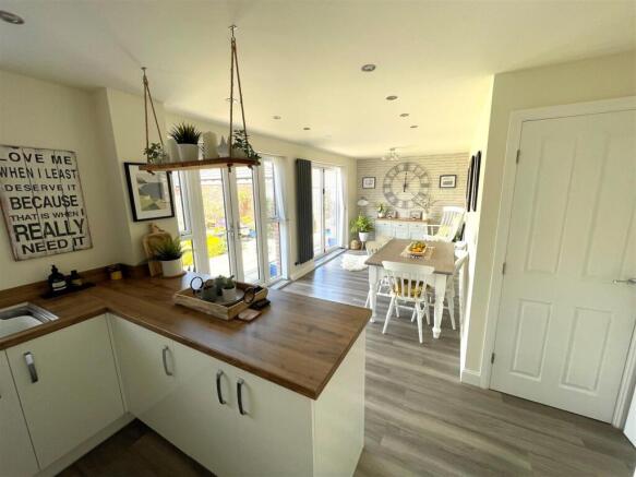 Kitchen 4.jpg