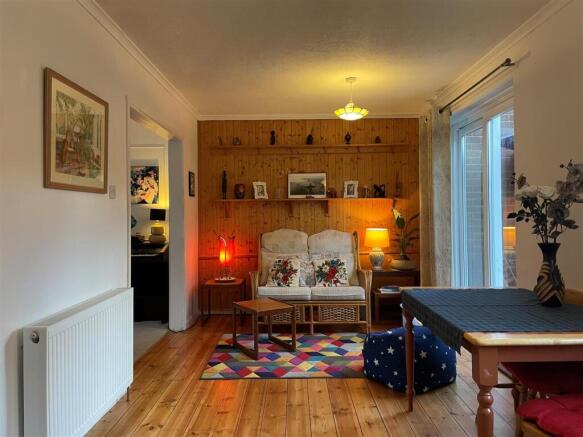 Hastings Avenue 3 78.jpg