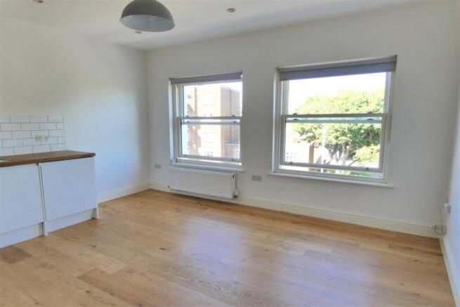 Lounge/Kitchen