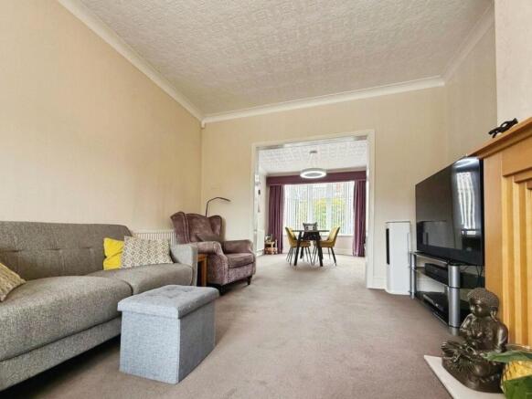 pbox-living_room-325206.jpg