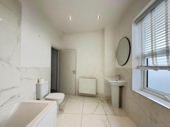 206251d9-7-4B7F-9331-BB77F69B734F-2239-000000ACDFE