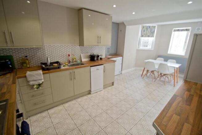 23b Cliff Gdns new_19.jpg
