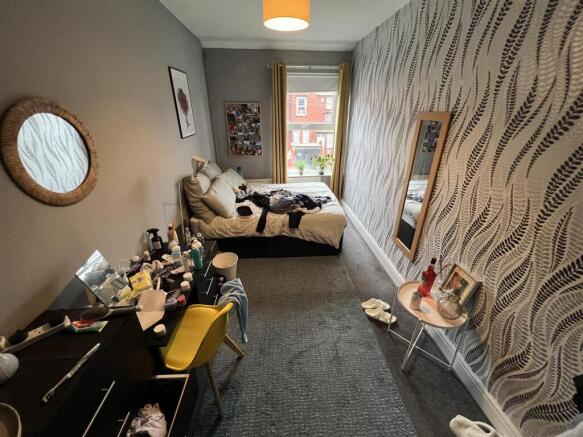 bedroom 4.jpeg
