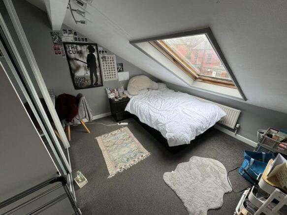 Bedroom 11.jpg