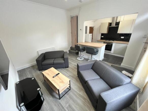 WhatsApp Image 2025-08-30 at 15.29.16 (4).jpeg