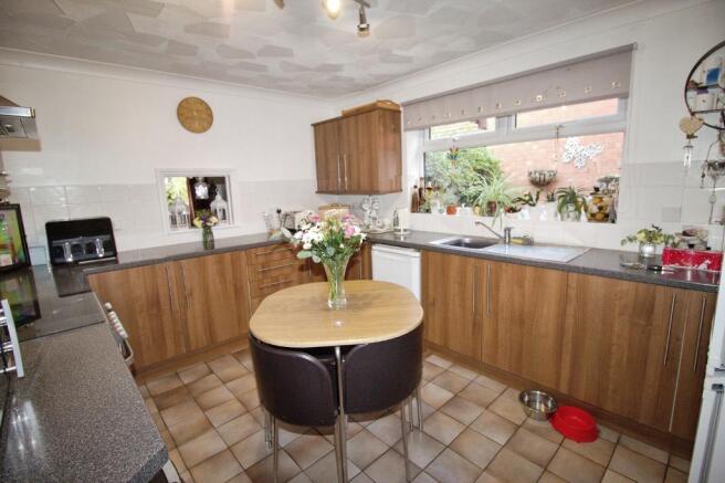 Kitchen Dining Area