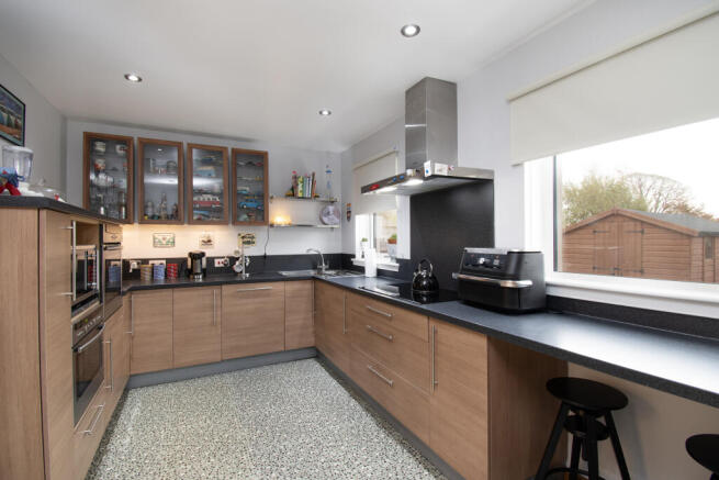 Breakfasting Kitchen