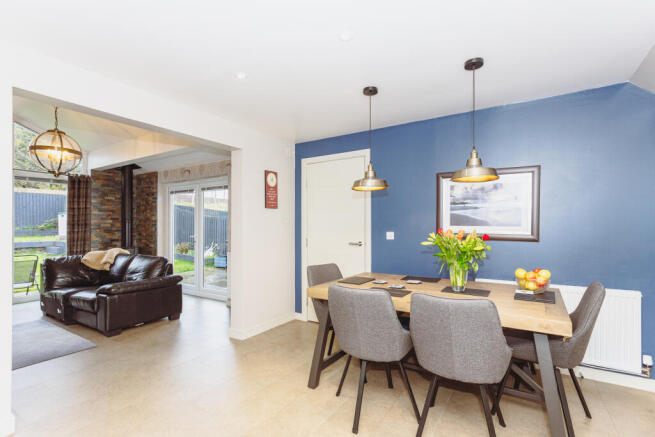 Open Plan Kitchen/Diner & Family Room